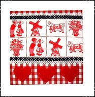 Wanddecoratie-delftsrood-met-drie-harten