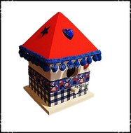 Vogelhuisje-puntdak-Holland-stijl-rood-dak-blauwe-bolletjes