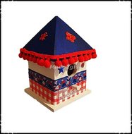 Vogelhuisje-puntdak-Holland-stijl-blauw-dak-rode-bolletjes